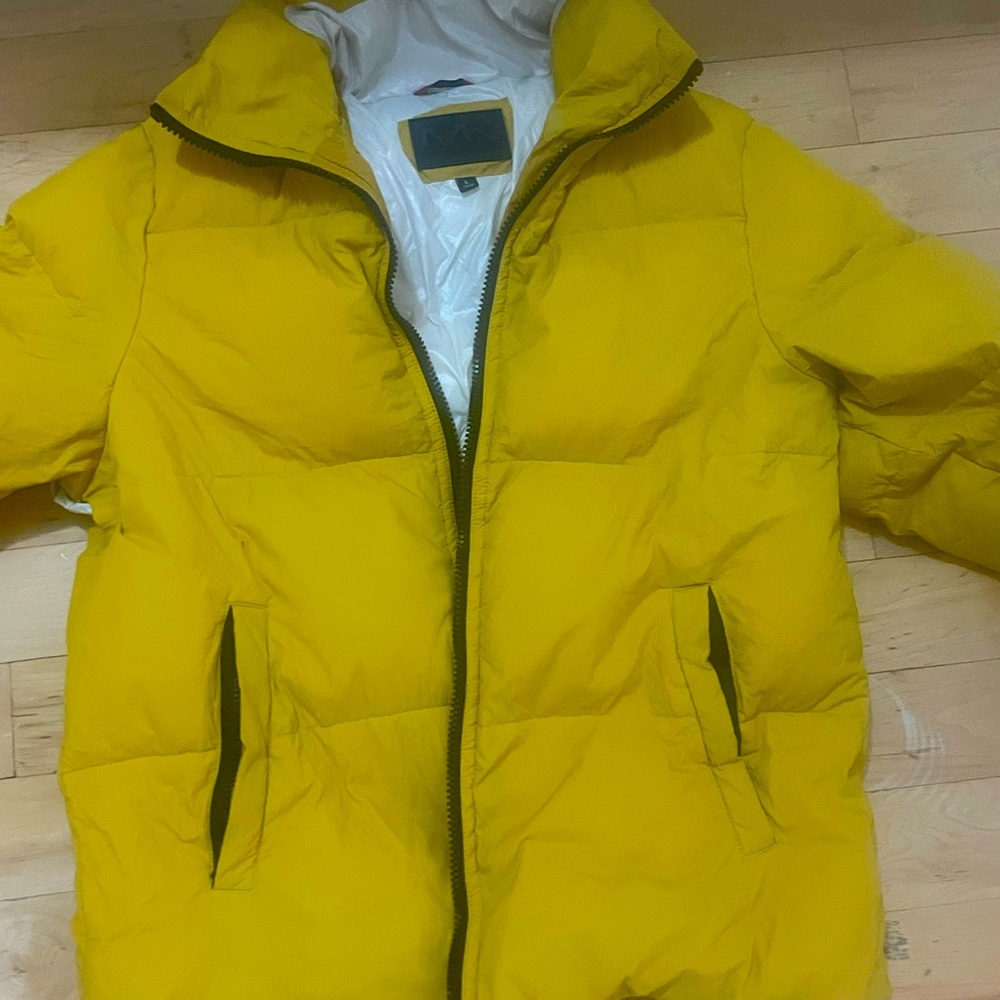 MICHAEL KORS (MEN’S WINTER PUFFER JACKET) *YELLOW* (AUTHENTIC) (LIKE-NEW)